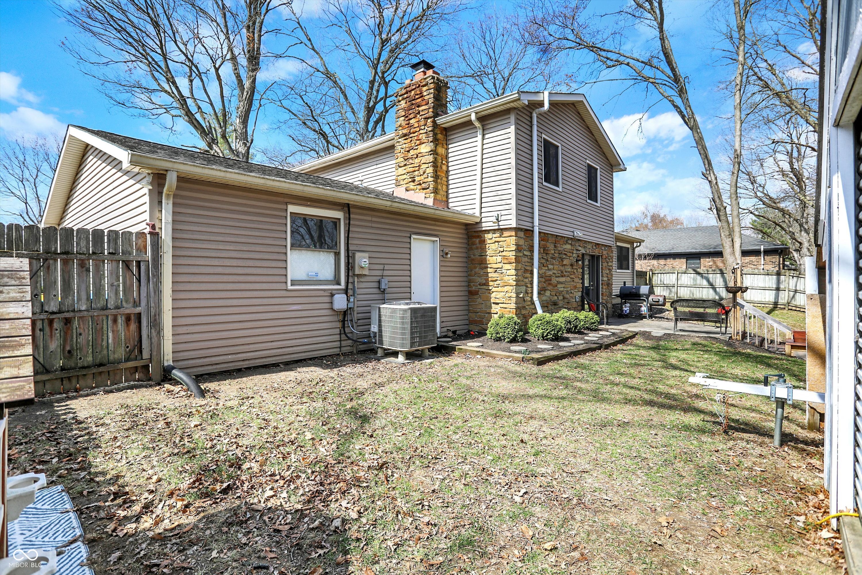 8211 Taunton Road Indianapolis, IN 46260 - Photo 54 of 58 Gallery Image 54