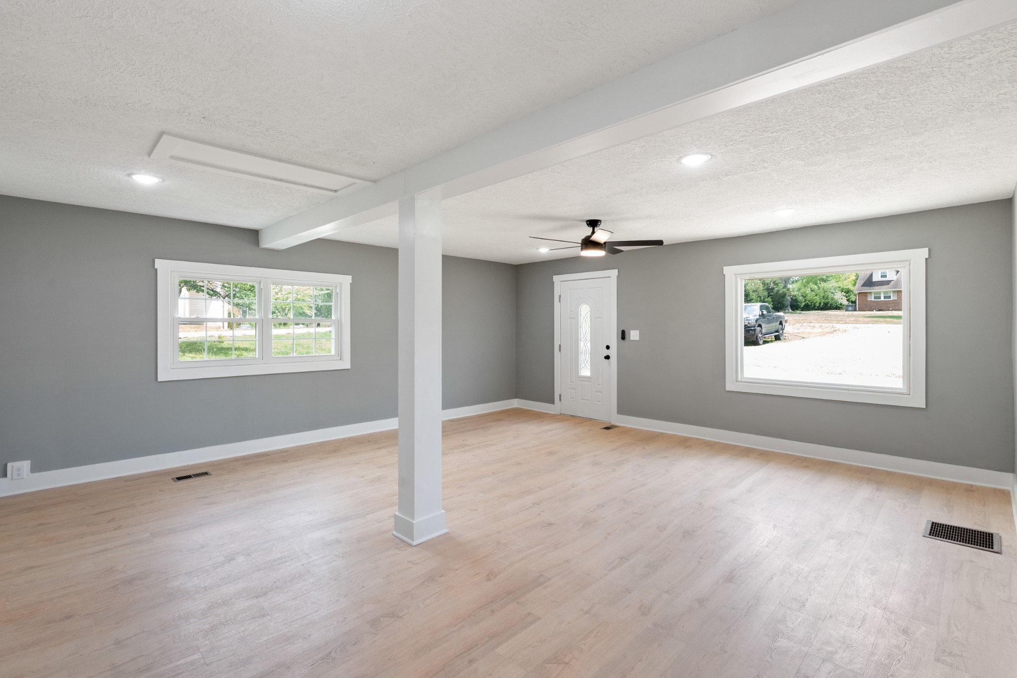 1503 5th Avenue West Springfield, TN 37172 - Photo 12 of 43 an empty room with windows and closet