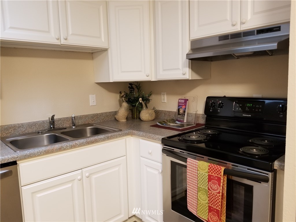 4308 Northeast Sunset Boulevard, Unit AA4 Renton, WA 98059 - Photo 7 of 15 Gallery Image 7
