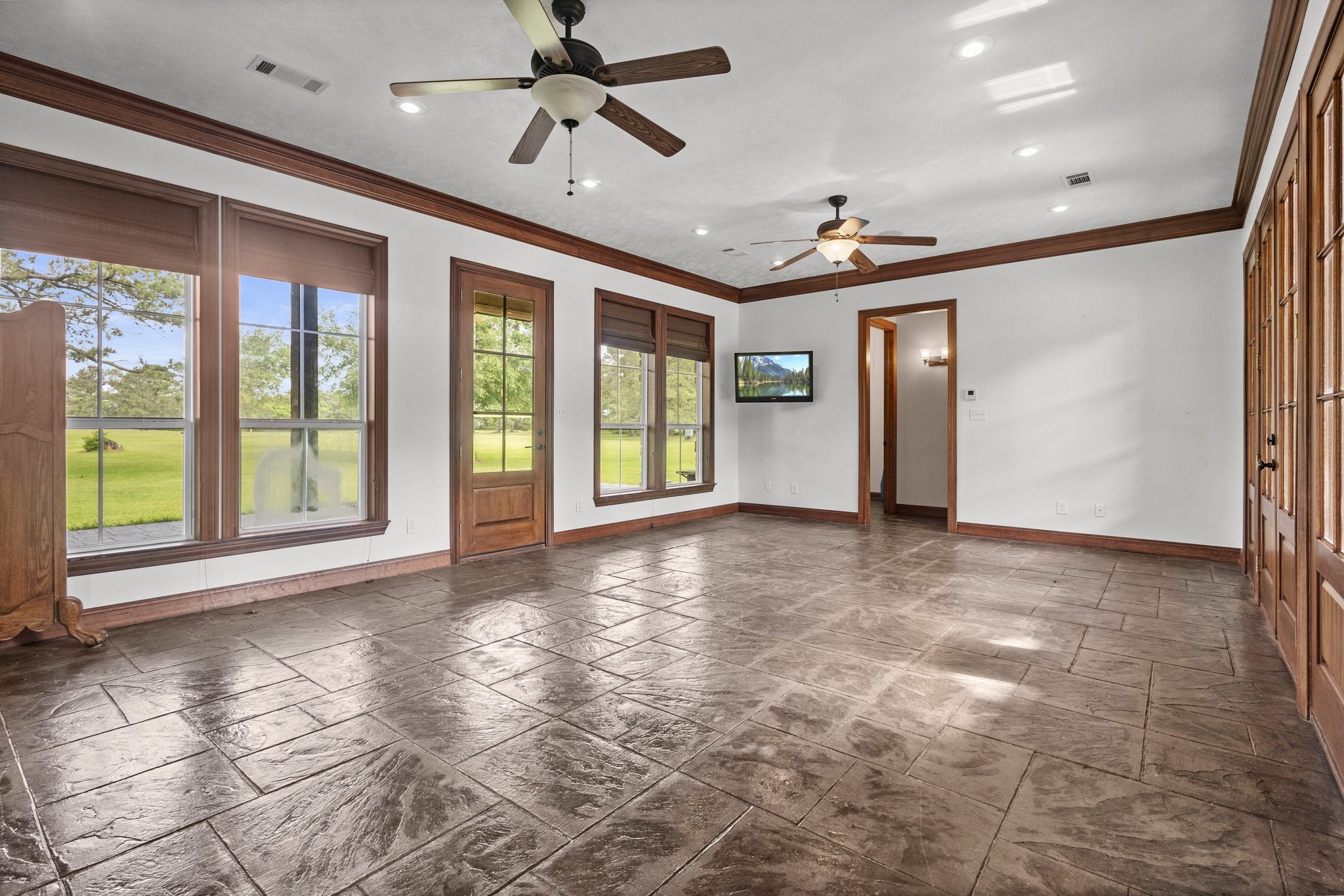27076 Interstate 10 Winnie, TX 77665 - Photo 28 of 42 a view of an empty room with a window