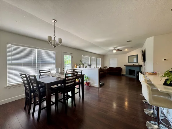 $2,200 | 1208 Leah Lane, Round Rock, TX 78665