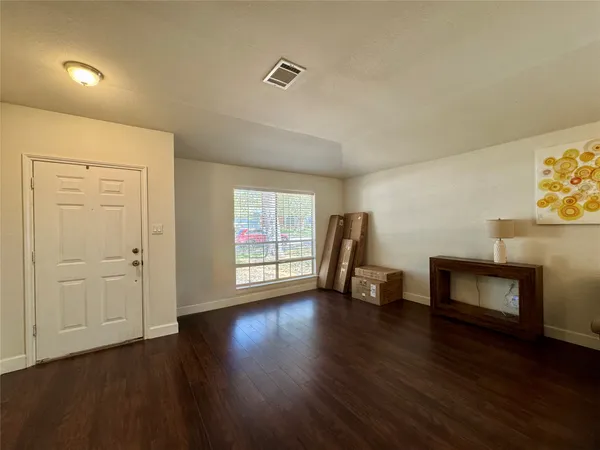 $2,200 | 1208 Leah Lane, Round Rock, TX 78665