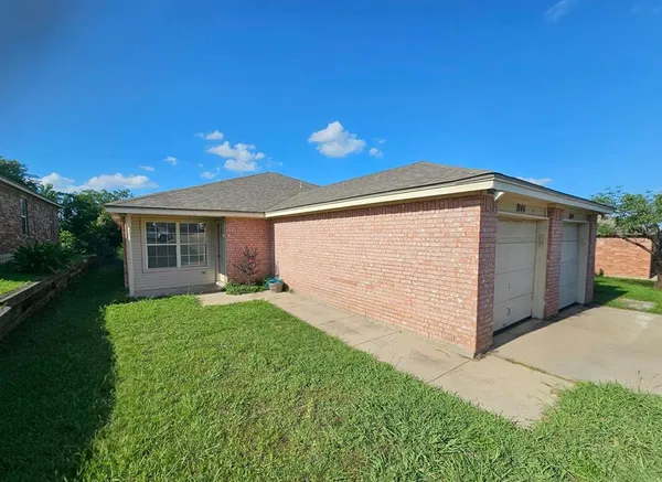 $390,000 | 8144 Marydean Avenue, Fort Worth, TX 76116