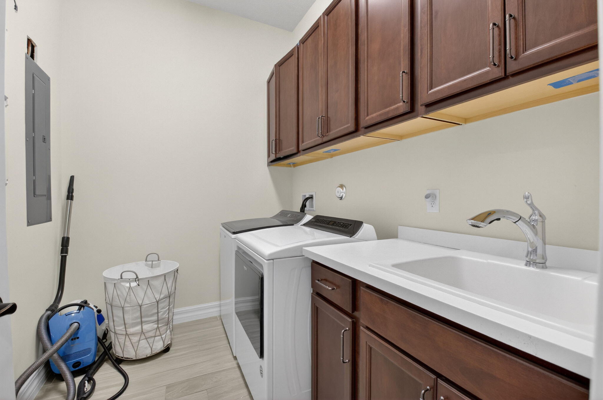 21956 Canadensis Circle, Unit 201 Boca Raton, FL 33428 - Photo 27 of 37 Laundry Room