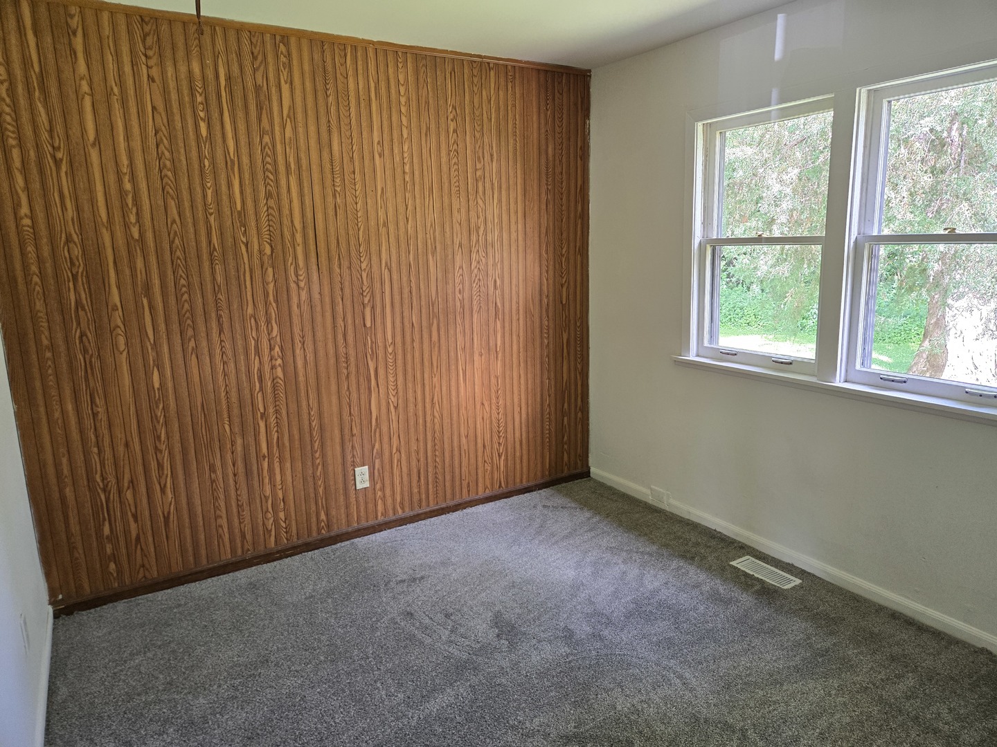 26895 Bernice Street Wauconda, IL 60084 - Photo 11 of 16 an empty room with a window