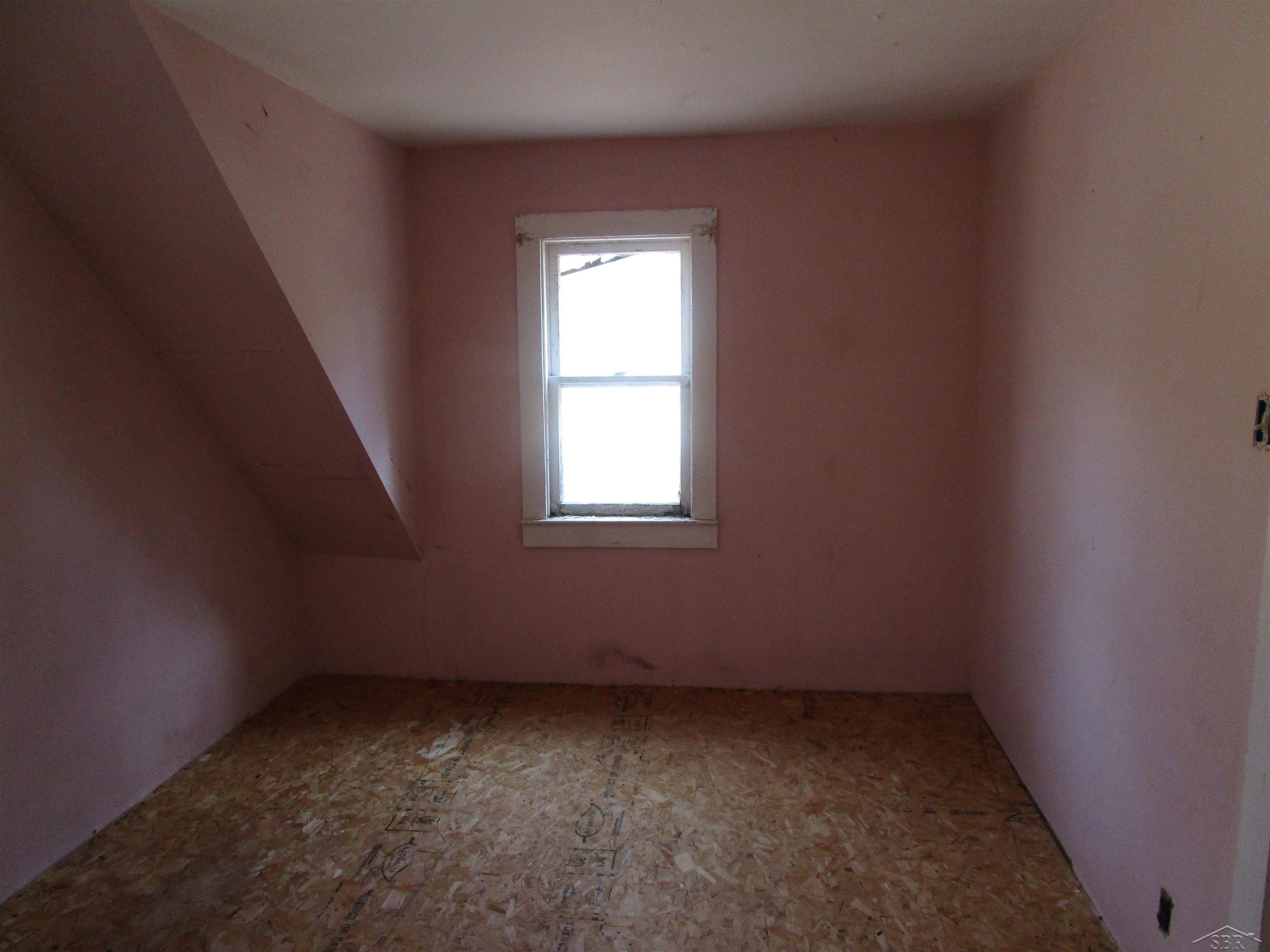 9875 Midland Road Freeland, MI 48623 - Photo 11 of 25 50094252-10.JPG