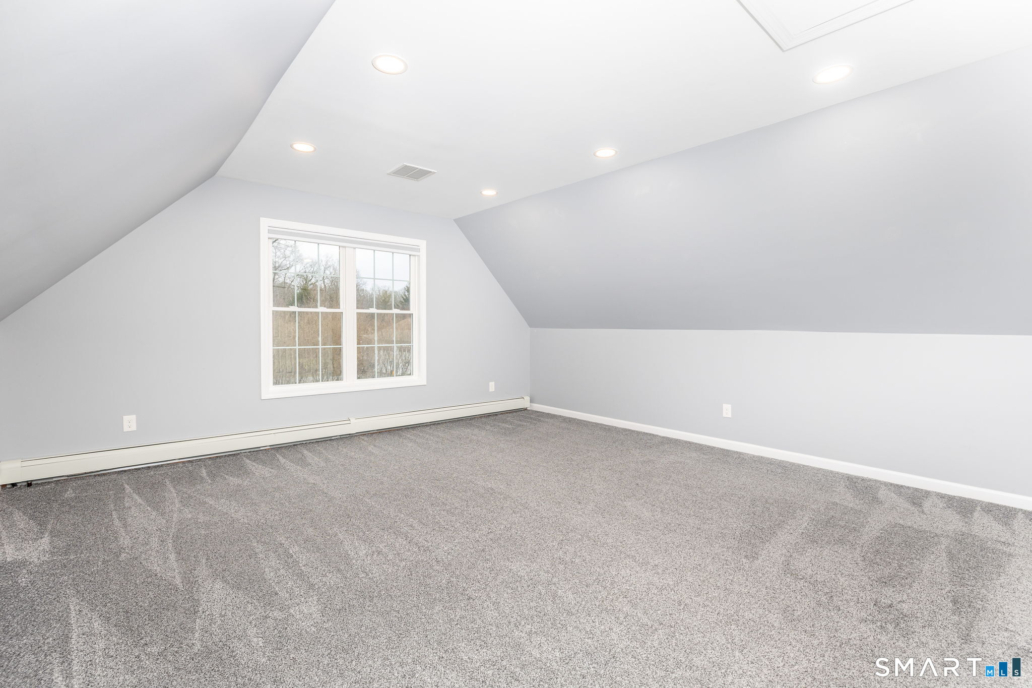 559 West Main Street Hebron, CT 06231 - Photo 13 of 29 an empty room with windows