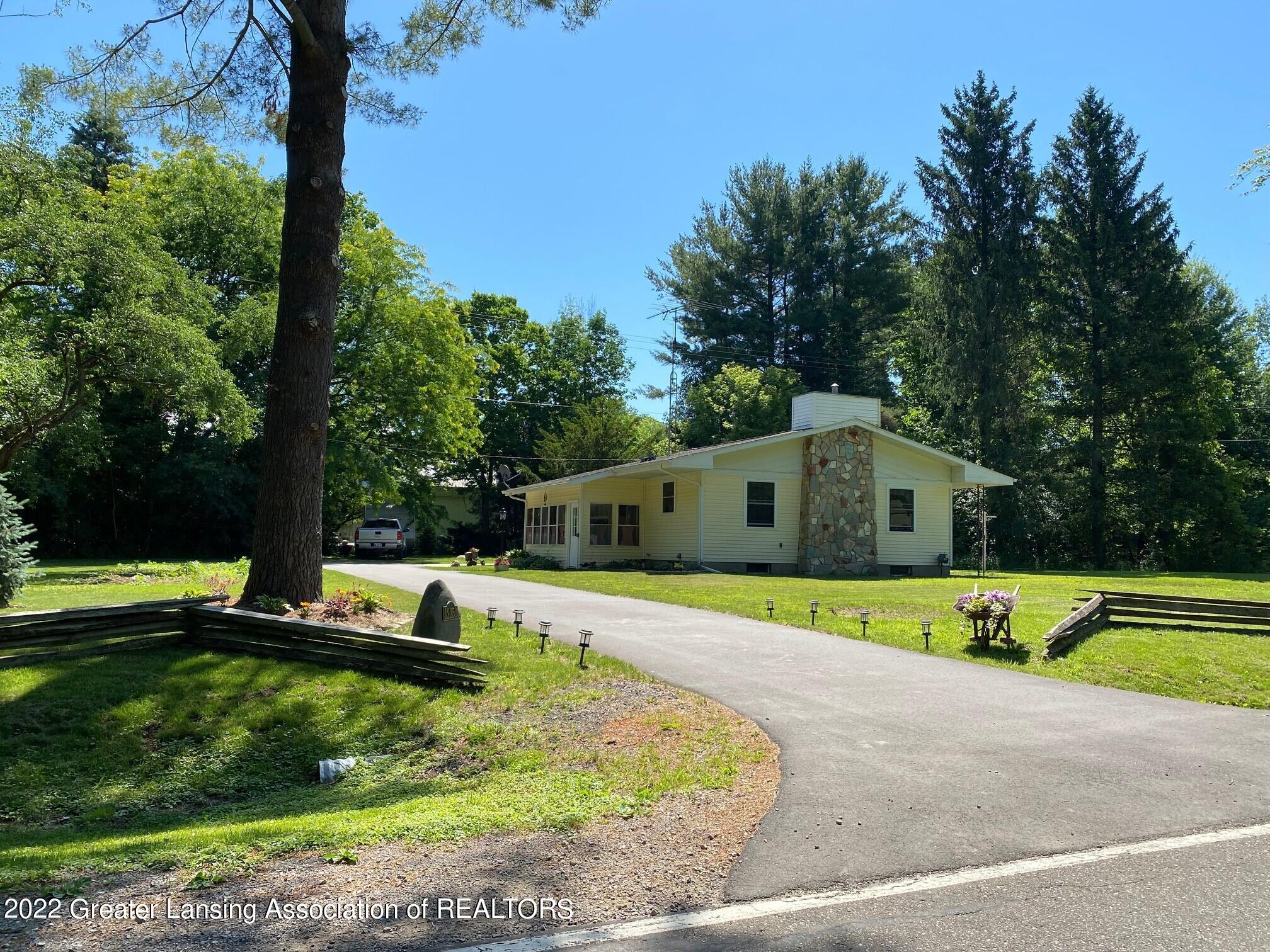 12250 Marshall Road Montrose, MI 48457 - Photo 1 of 21 01