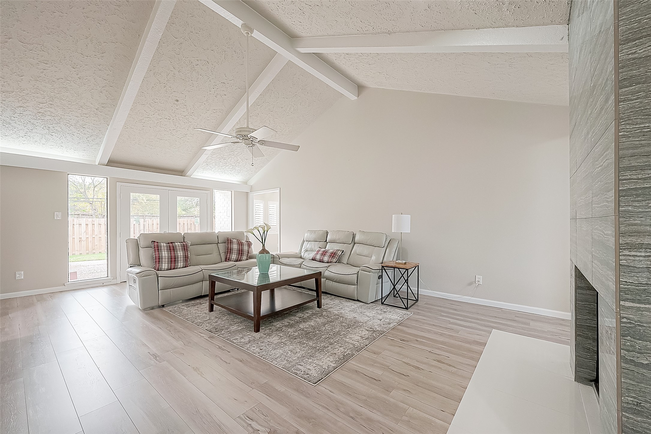 6107 Sanford Road Houston, TX 77096 - Photo 3 of 50