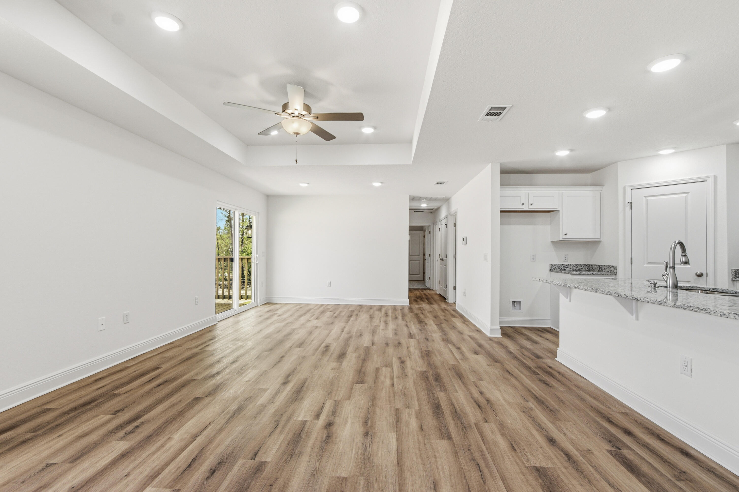 1294 Girl Scout Road DeFuniak Springs, FL 32433 - Photo 5 of 31 DSC00577 (1)