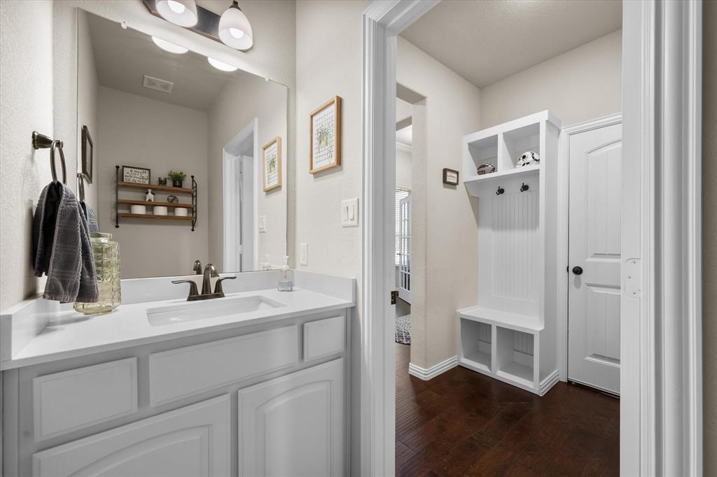 1732 Rio Secco Drive Fort Worth, TX 76131 - Photo 6 of 40