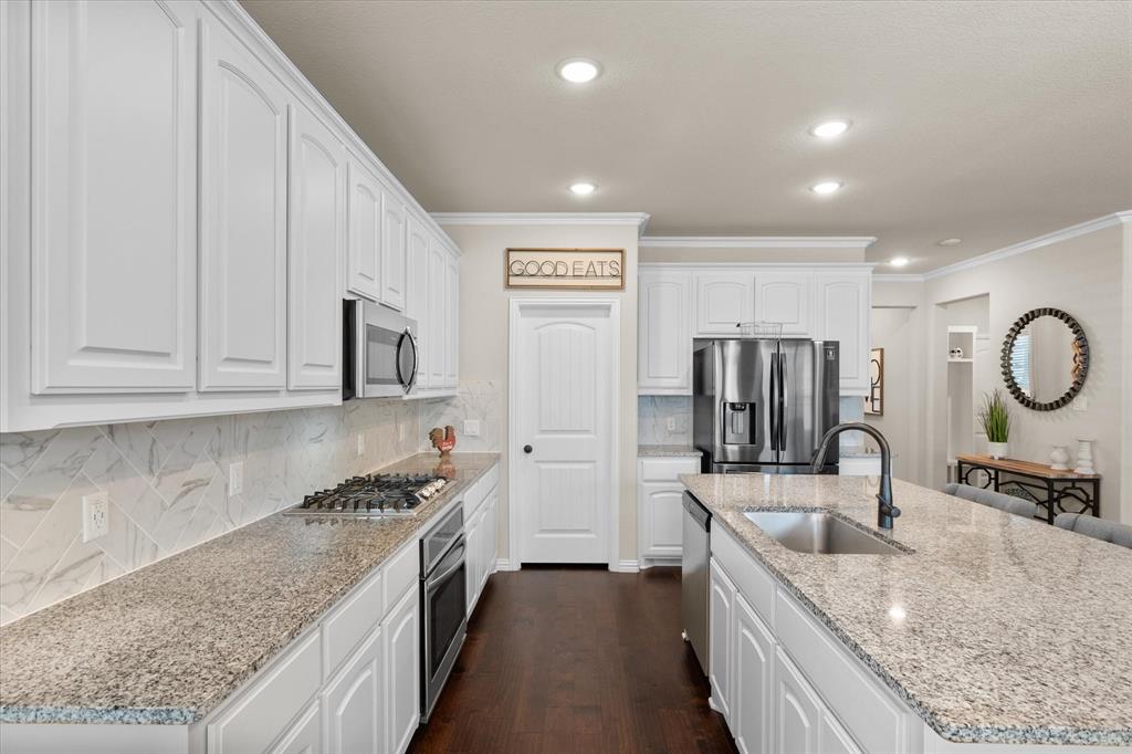 1732 Rio Secco Drive Fort Worth, TX 76131 - Photo 9 of 40
