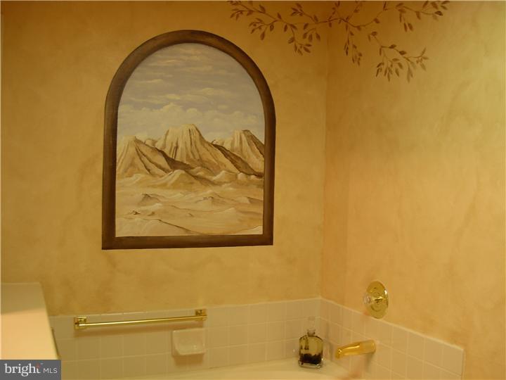 842 Taylor Road, Unit B Monroe Township, NJ 08831 - Photo 10 of 14 Gallery Image 10