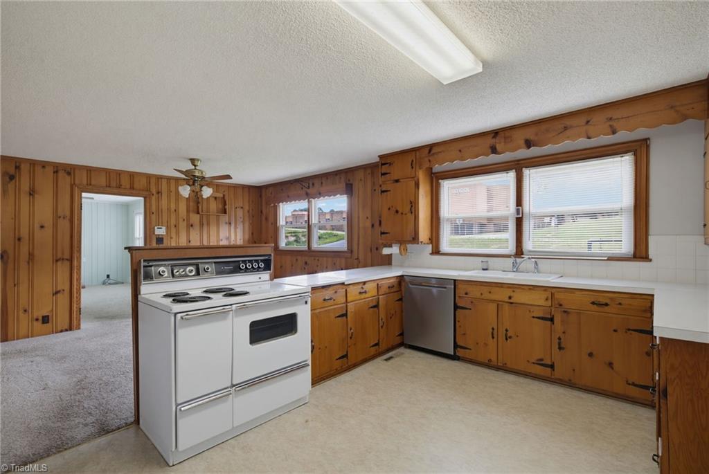 339 Petree Road Winston-Salem, NC 27106 - Photo 12 of 31