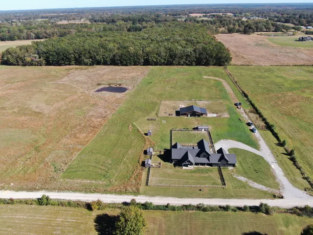 $1,065,000 | 128 Emma Street, Hohenwald, TN 38462