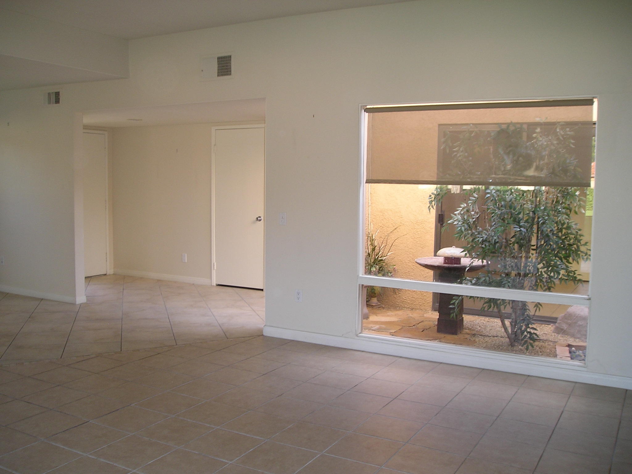 38 Malaga Drive Rancho Mirage, CA 92270 - Photo 13 of 37 a view of a room with a large window