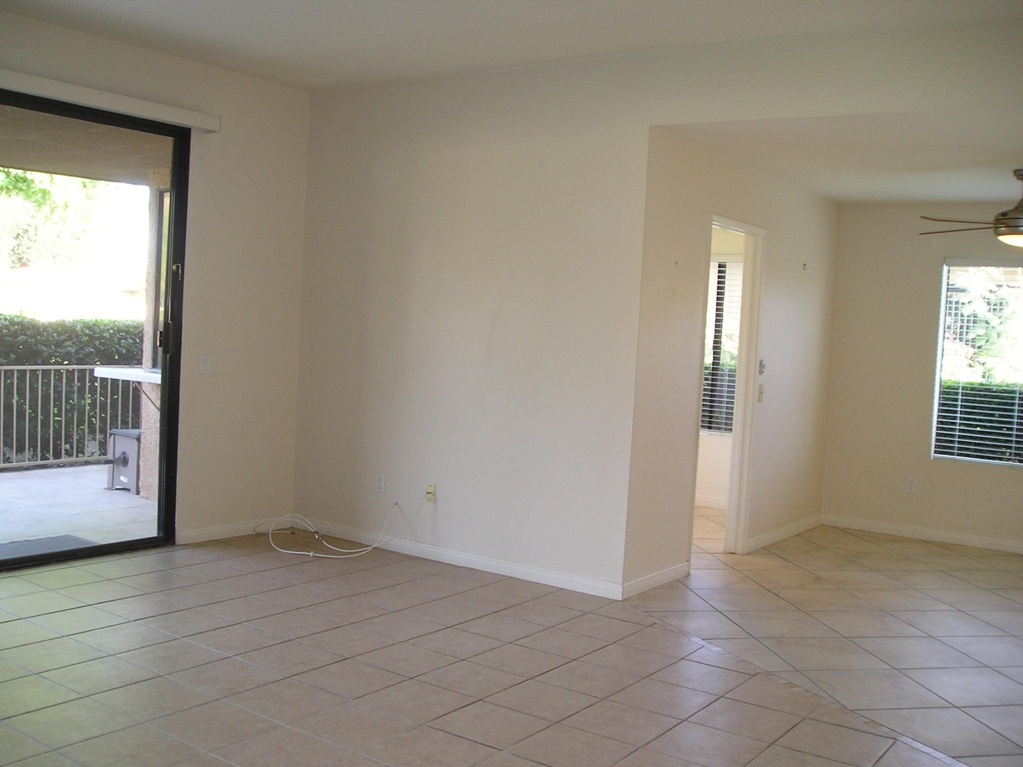 38 Malaga Drive Rancho Mirage, CA 92270 - Photo 16 of 37 an empty room with windows