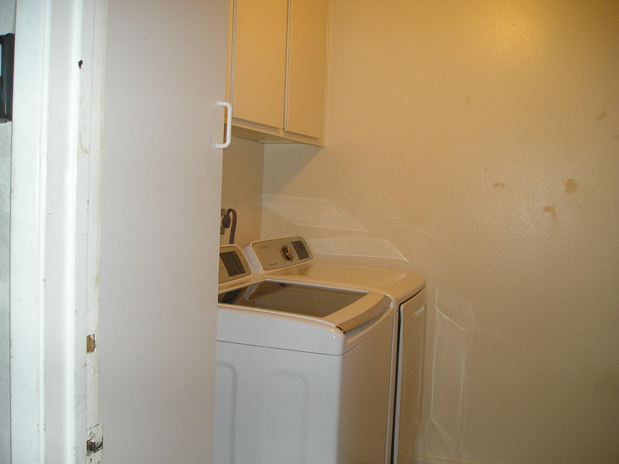 38 Malaga Drive Rancho Mirage, CA 92270 - Photo 21 of 37 a bathroom with a sink and vanity