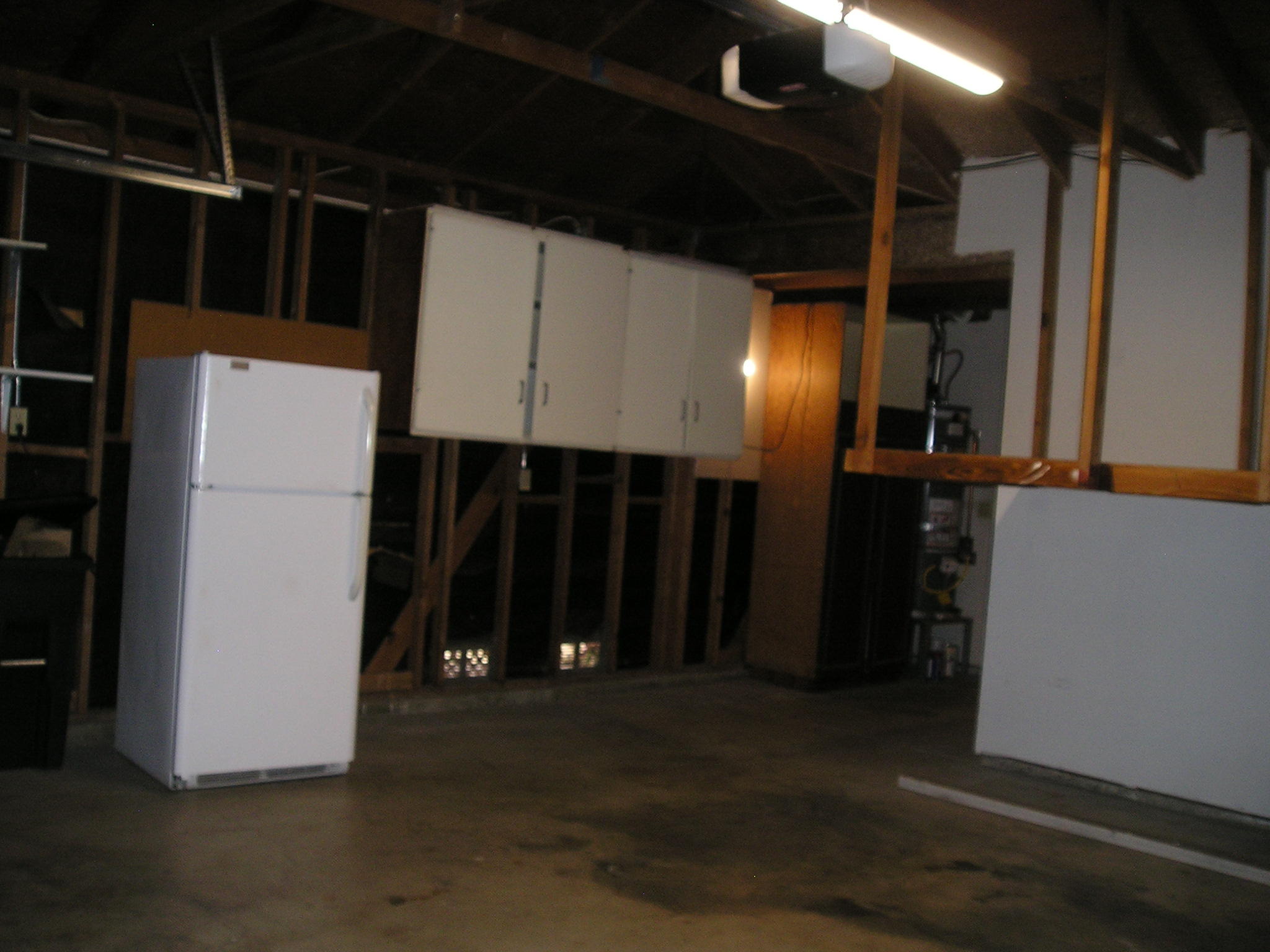 38 Malaga Drive Rancho Mirage, CA 92270 - Photo 28 of 37 a view of a refrigerator