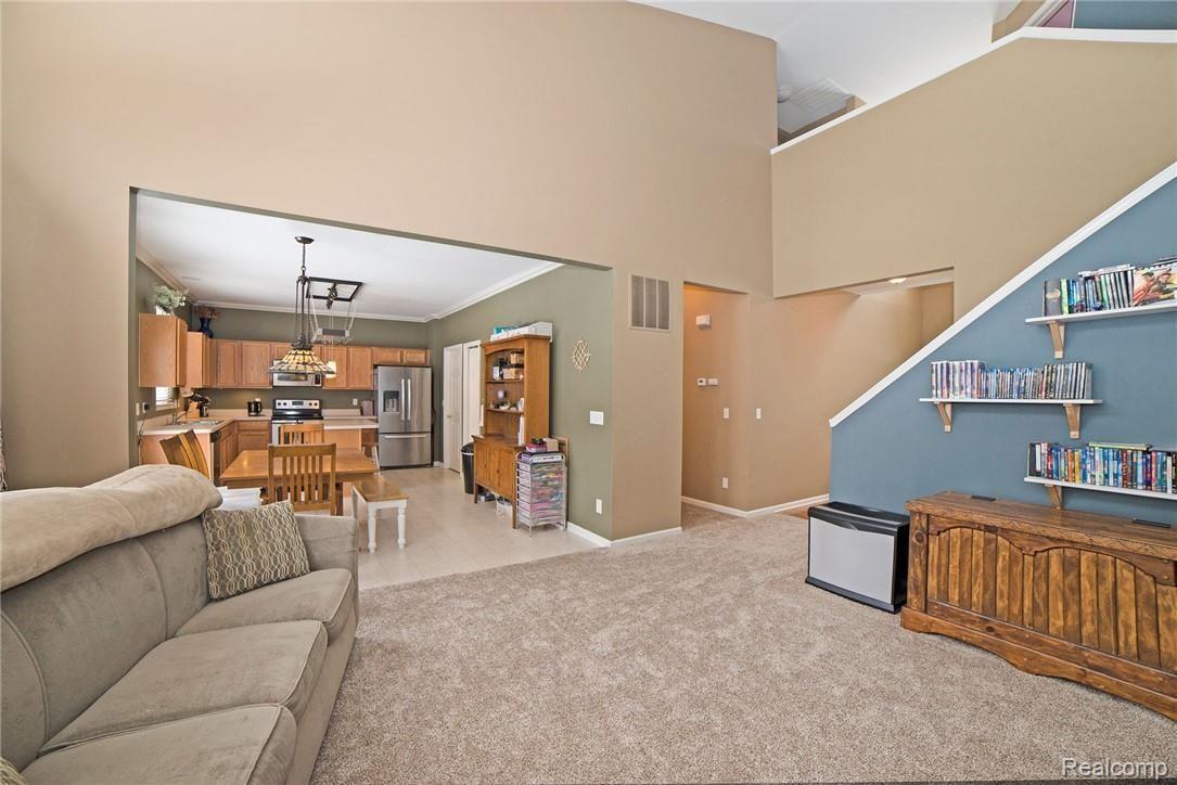 431 Otter Run Road Holly, MI 48442 - Photo 5 of 31 LGP_3383_1.jpg