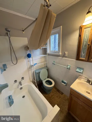 $2,500 | 365 East Springfield Road, Springfield, PA 19064