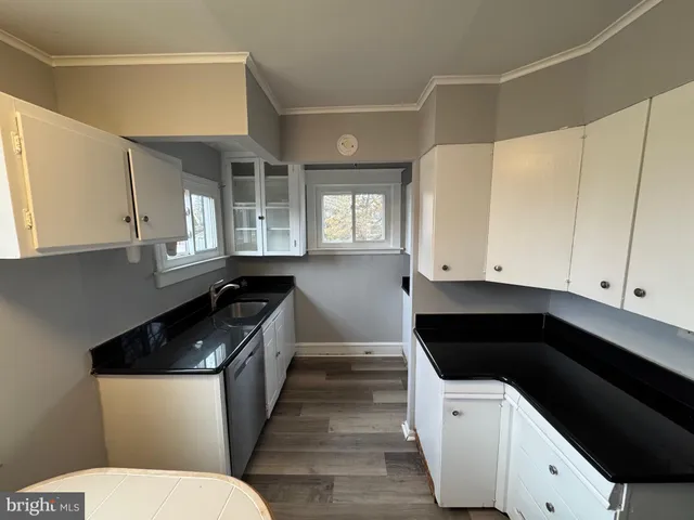 $2,500 | 365 East Springfield Road, Springfield, PA 19064