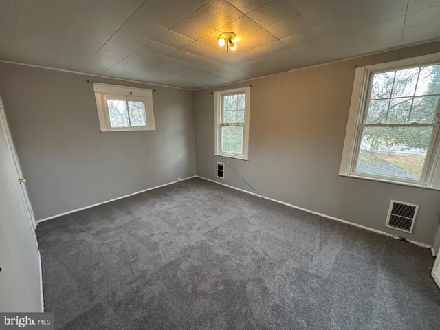 $2,500 | 365 East Springfield Road, Springfield, PA 19064