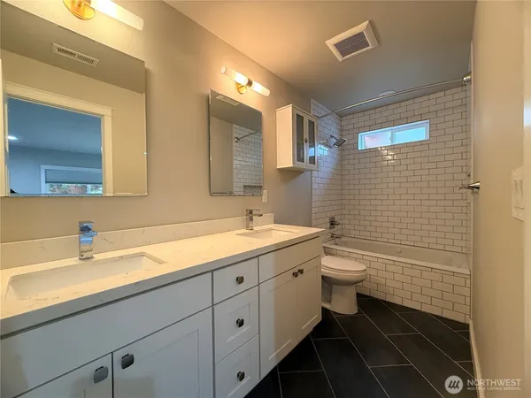 $4,950 | 11837 32nd Avenue Northeast, Seattle, WA 98125