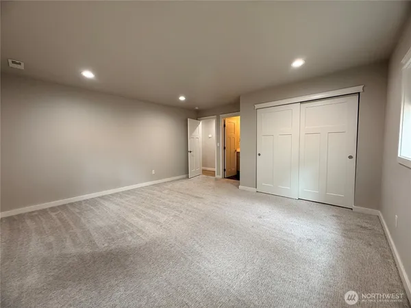 $4,950 | 11837 32nd Avenue Northeast, Seattle, WA 98125