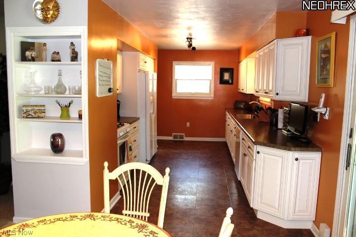 176 Jaycox Road Avon Lake, OH 44012 - Photo 9 of 25 Gallery Image 9