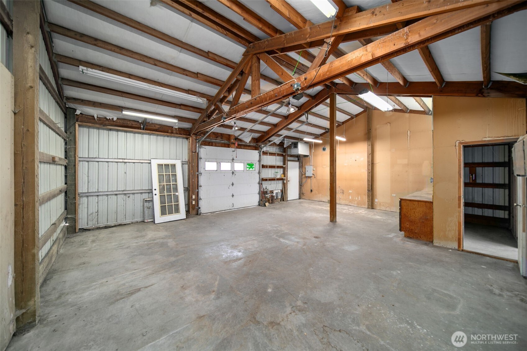 4195 Squilchuck Road Wenatchee, WA 98801 - Photo 28 of 39 a view of empty room with an empty room