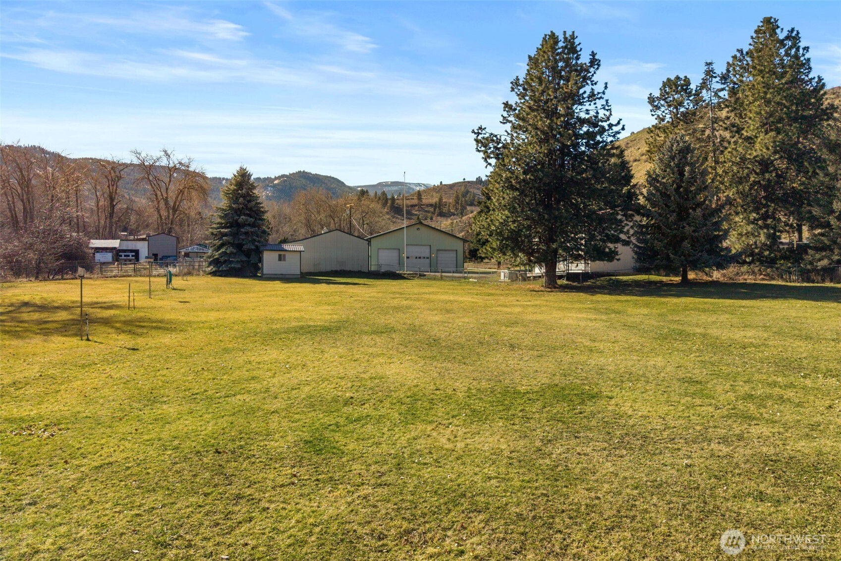 4195 Squilchuck Road Wenatchee, WA 98801 - Photo 36 of 39