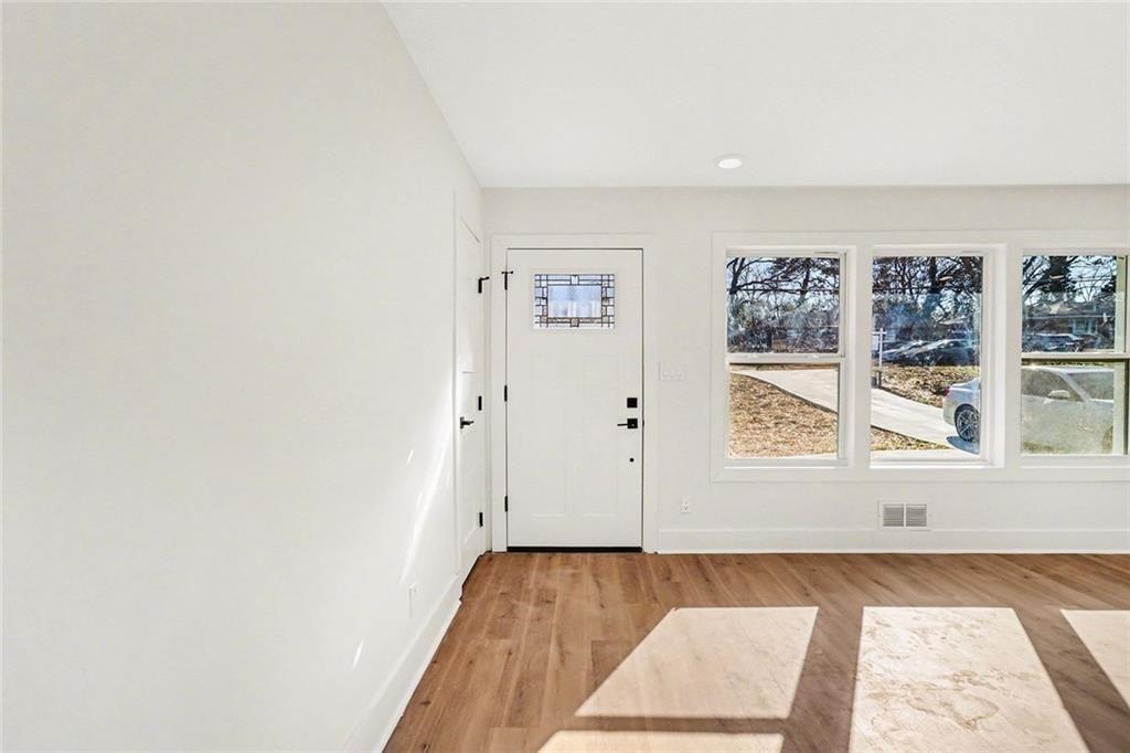 2182 Brannen Road Southeast Atlanta, GA 30316 - Photo 6 of 30