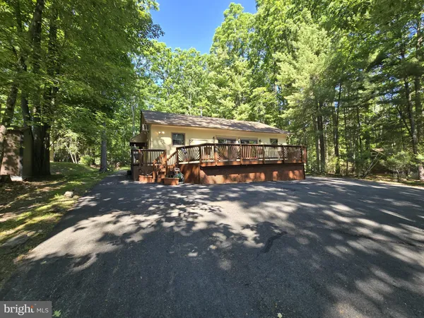 $424,500 | 24 Lakeside Drive, Lakeville, PA 18438