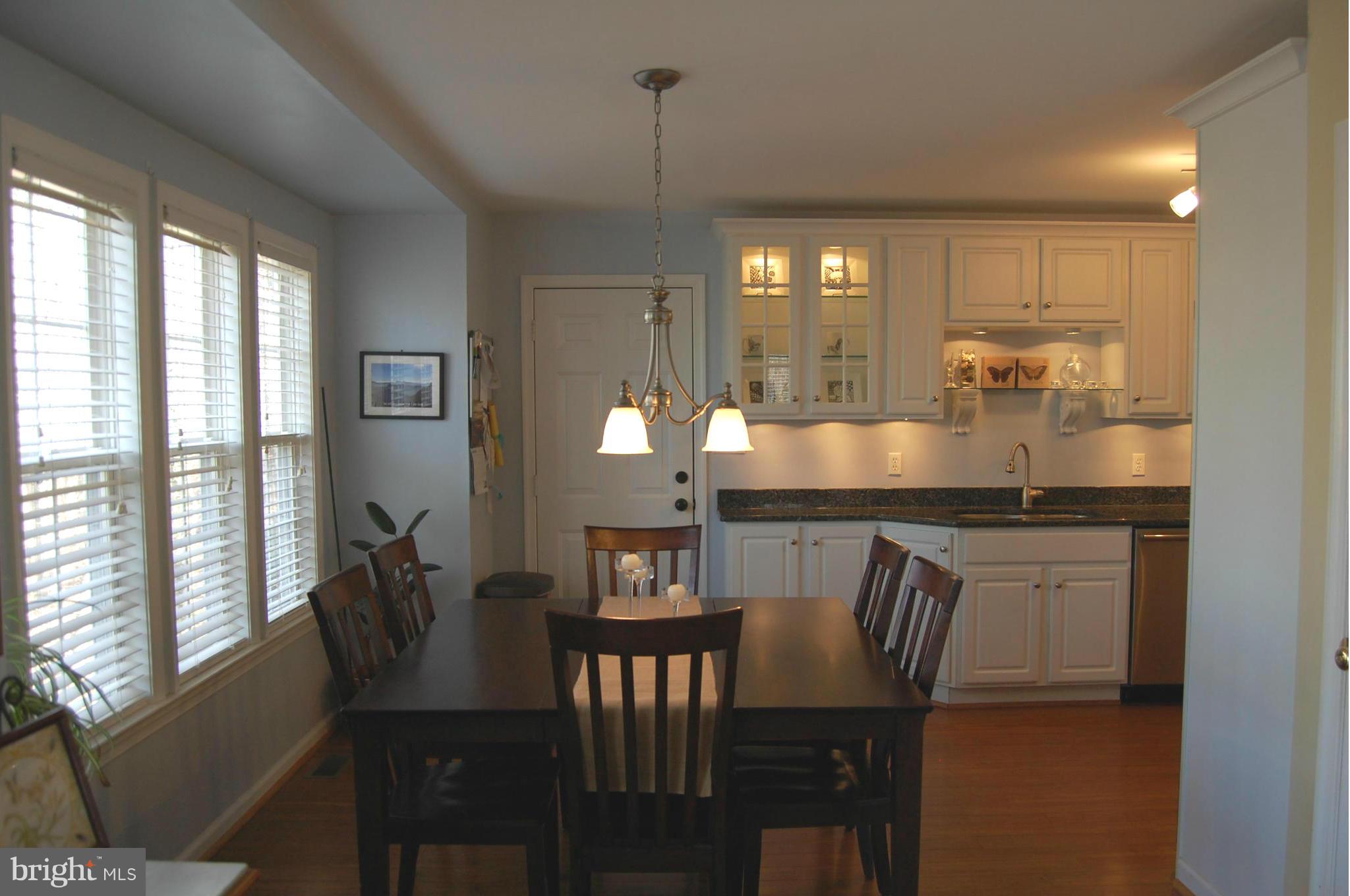 11101 Signal Hill Road Culpeper, VA 22701 - Photo 6 of 30 Eating area off of Kitchen