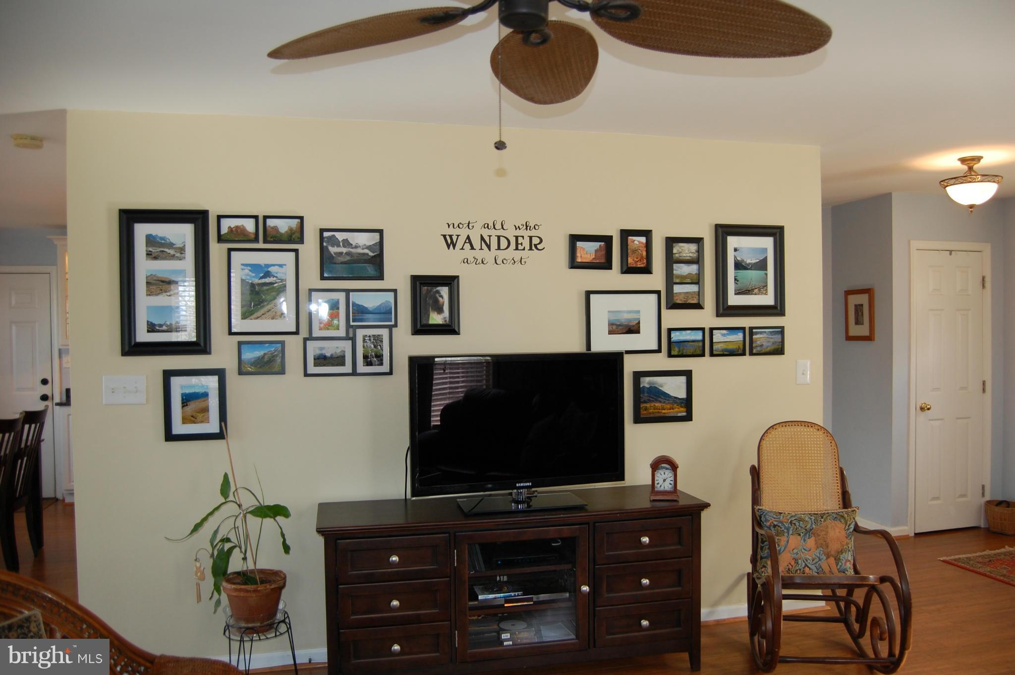 11101 Signal Hill Road Culpeper, VA 22701 - Photo 10 of 30 Living Room