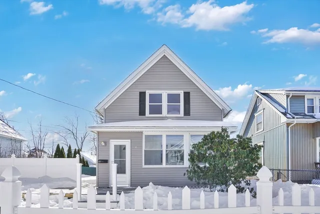 $299,999 | 115 Hampden Street, Springfield, MA 01151