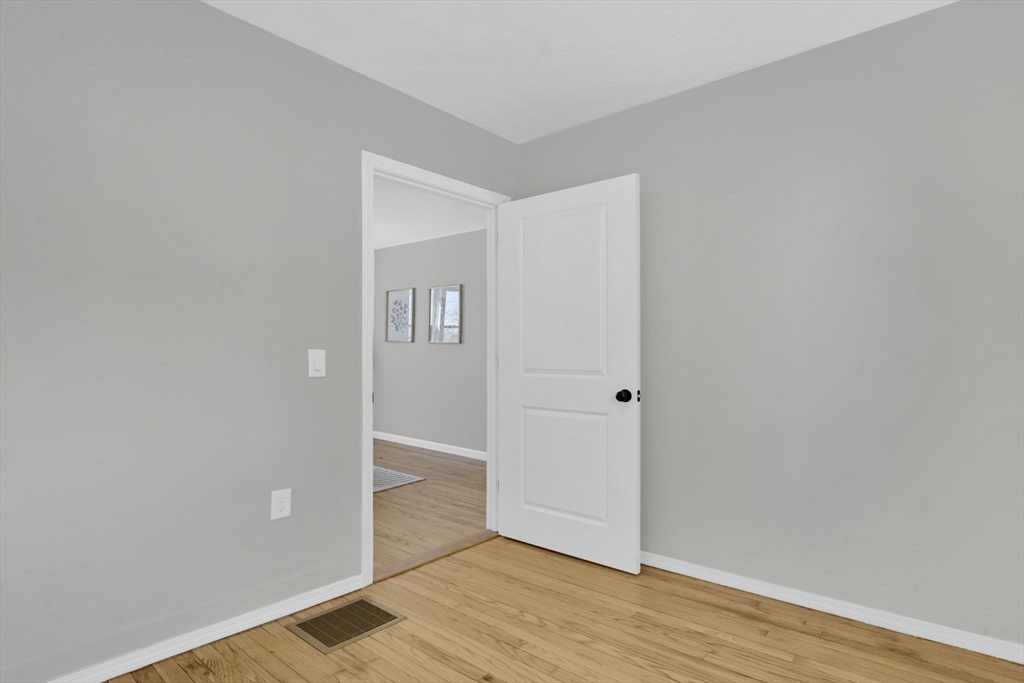 115 Hampden Street Springfield, MA 01151 - Photo 16 of 35