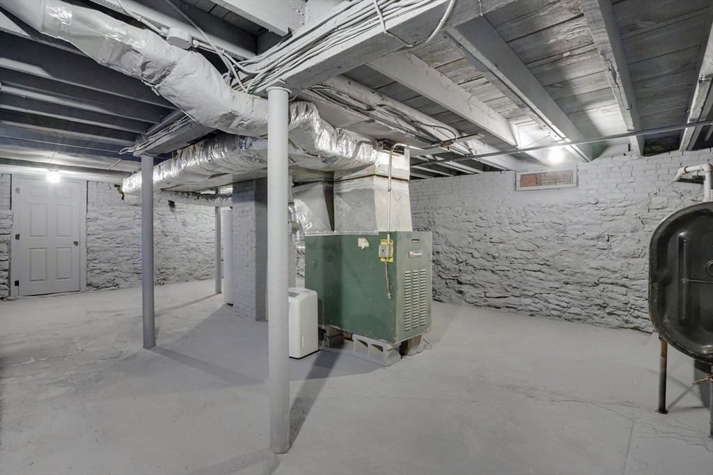 115 Hampden Street Springfield, MA 01151 - Photo 27 of 35