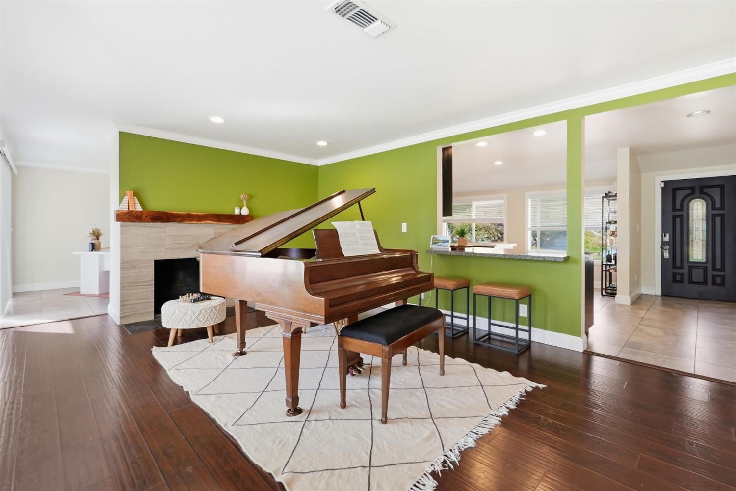 1700 Rolling Hills Road Sacramento, CA 95864 - Photo 13 of 65