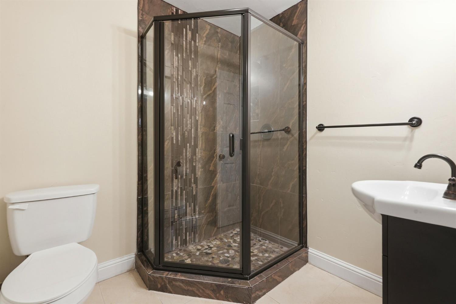 1700 Rolling Hills Road Sacramento, CA 95864 - Photo 26 of 65