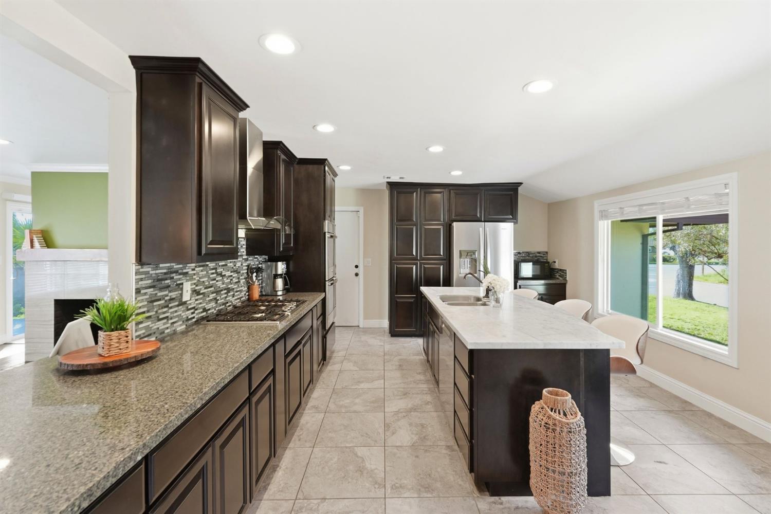 1700 Rolling Hills Road Sacramento, CA 95864 - Photo 4 of 65