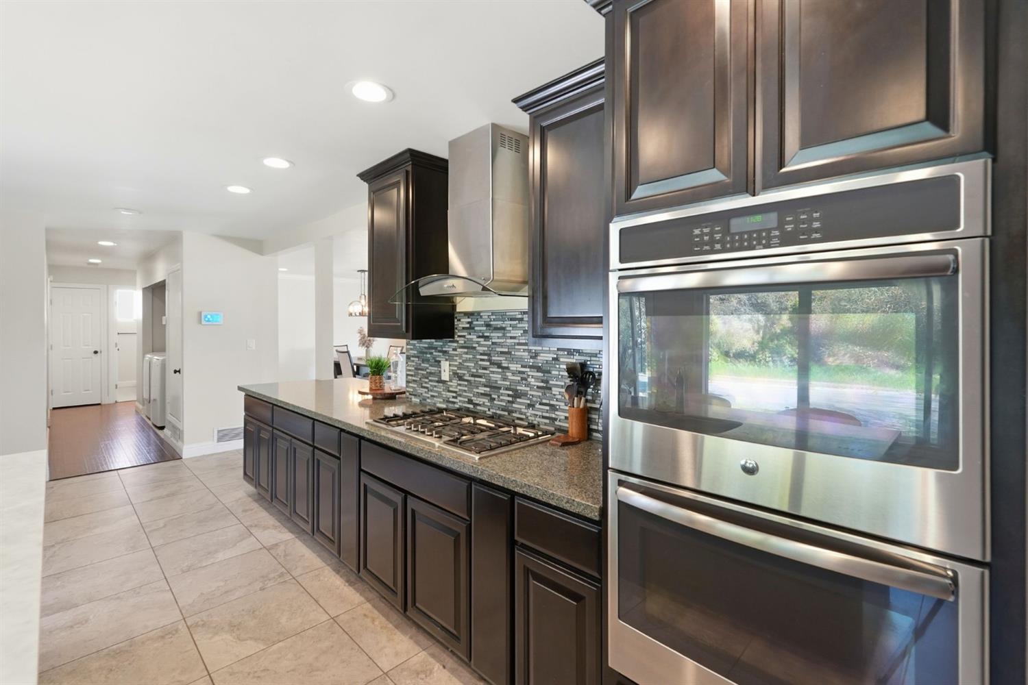 1700 Rolling Hills Road Sacramento, CA 95864 - Photo 7 of 65