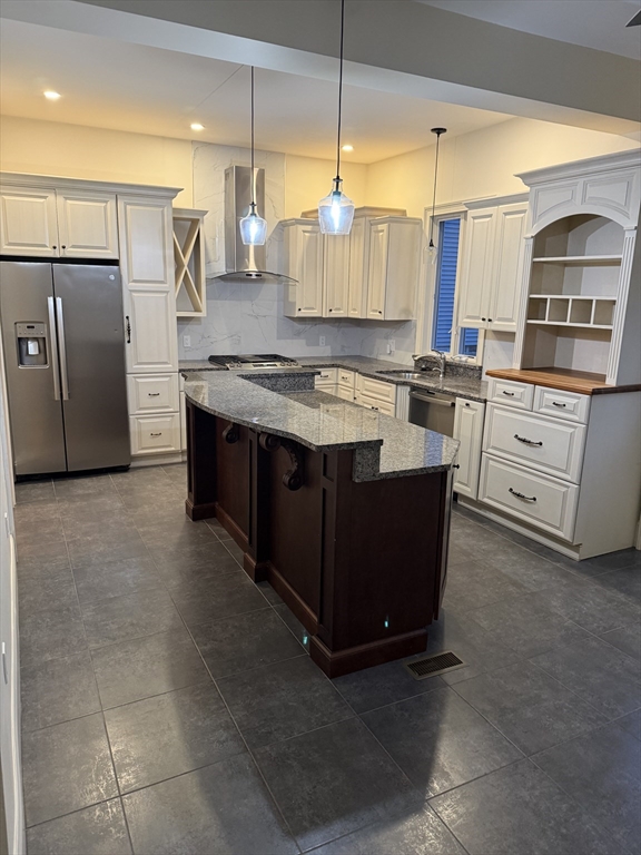 14 Whitford Street Boston, MA 02131 - Photo 7 of 27