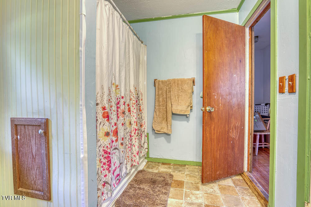 385 Sulphur Springs Road Rogersville, TN 37857 - Photo 17 of 57 385 Sulphur Sprg. Rog MLSb (4 of 25)