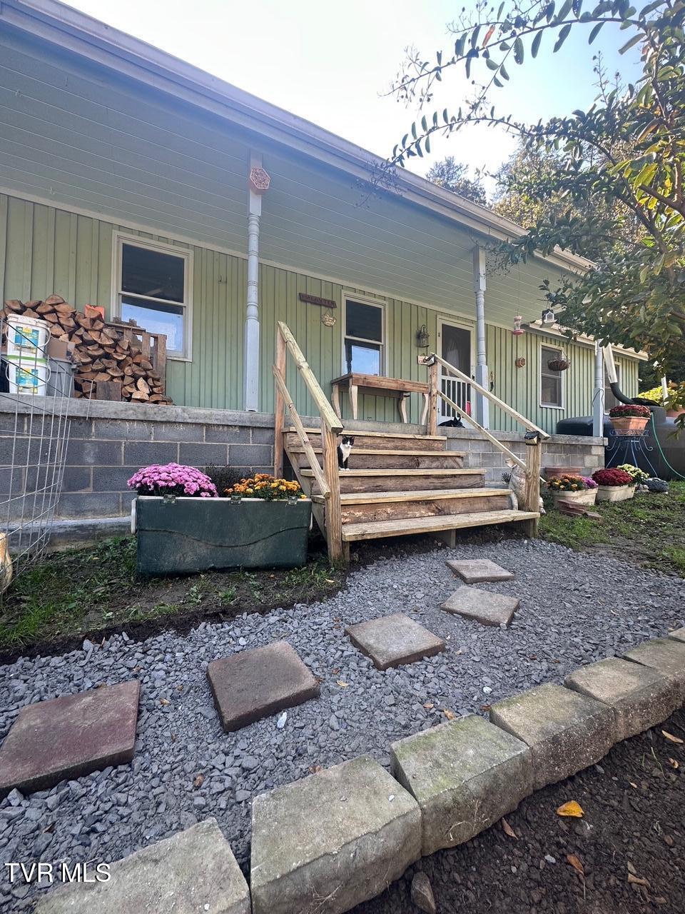 385 Sulphur Springs Road Rogersville, TN 37857 - Photo 3 of 57 IMG_2771