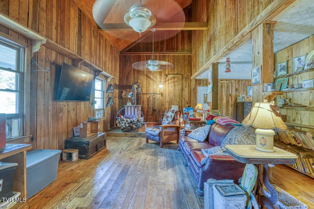 385 Sulphur Springs Road Rogersville, TN 37857 - Photo 8 of 57 385 Sulphur Sprg. Rog MLSb (19 of 25)