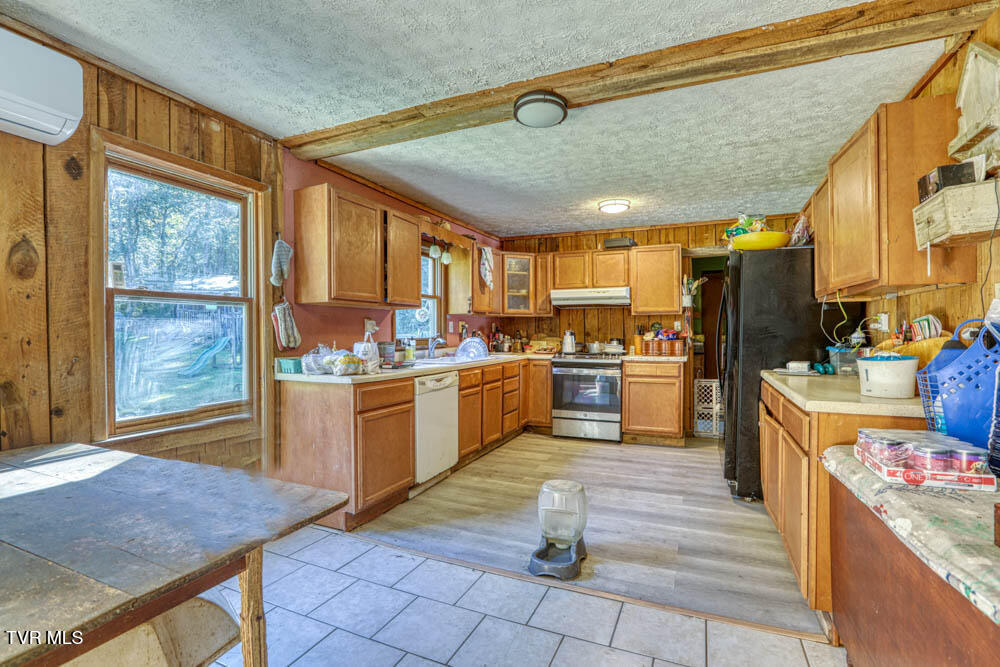 385 Sulphur Springs Road Rogersville, TN 37857 - Photo 10 of 57 385 Sulphur Sprg. Rog MLSb (8 of 25)