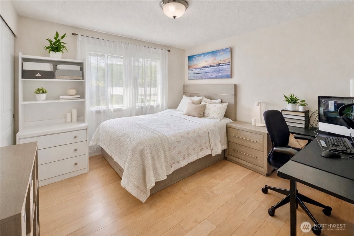 10050 19th Avenue Southwest Seattle, WA 98146 - Photo 21 of 26