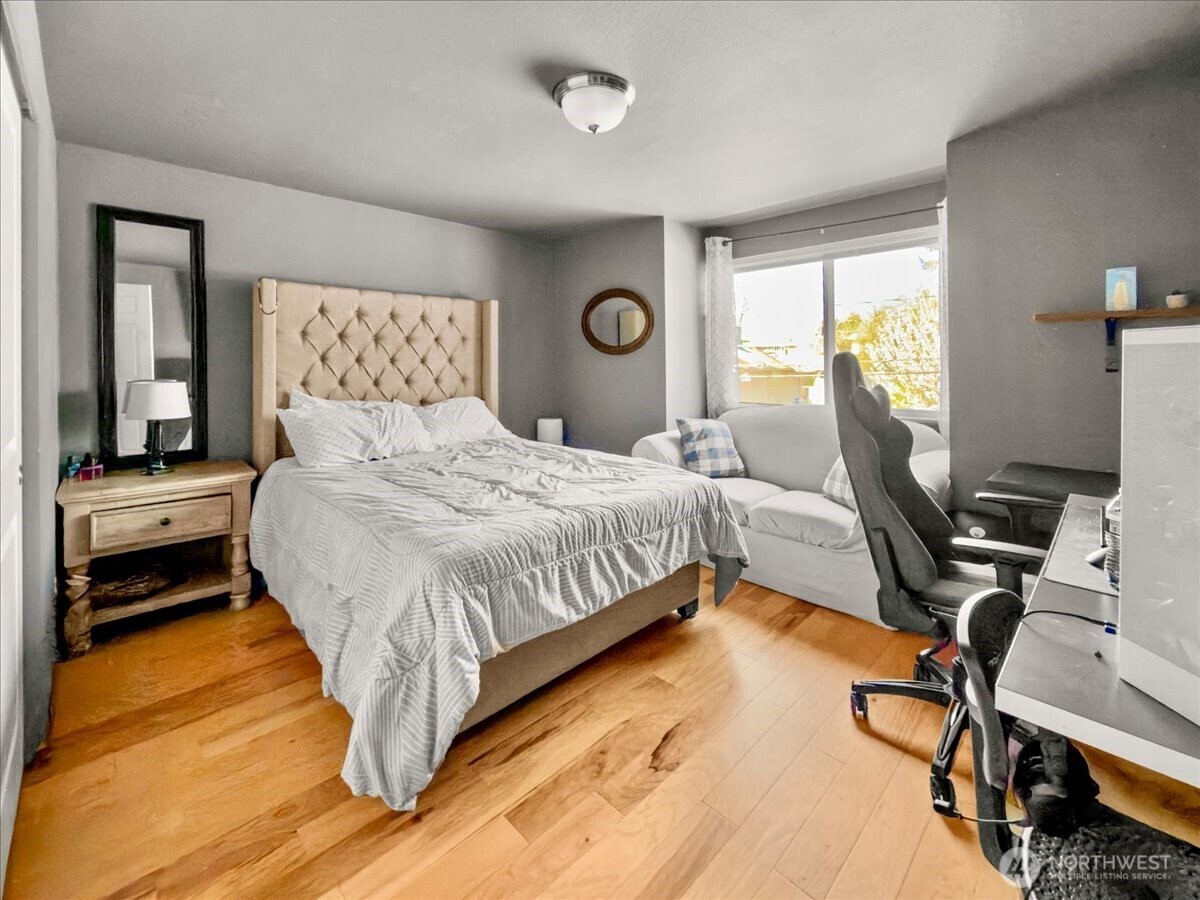 10050 19th Avenue Southwest Seattle, WA 98146 - Photo 23 of 26